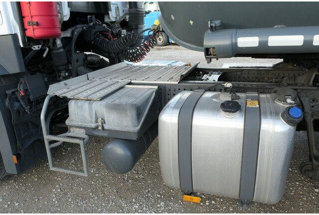 Mercedes-Benz 1846 Actros 4x2, Hydr., ADR, Leicht, Klima, Navi - Tahač: obrázek 3 Mercedes-Benz 1846 Actros 4x2, Hydr., ADR, Leicht, Klima, Navi - Tahač: obrázek 3