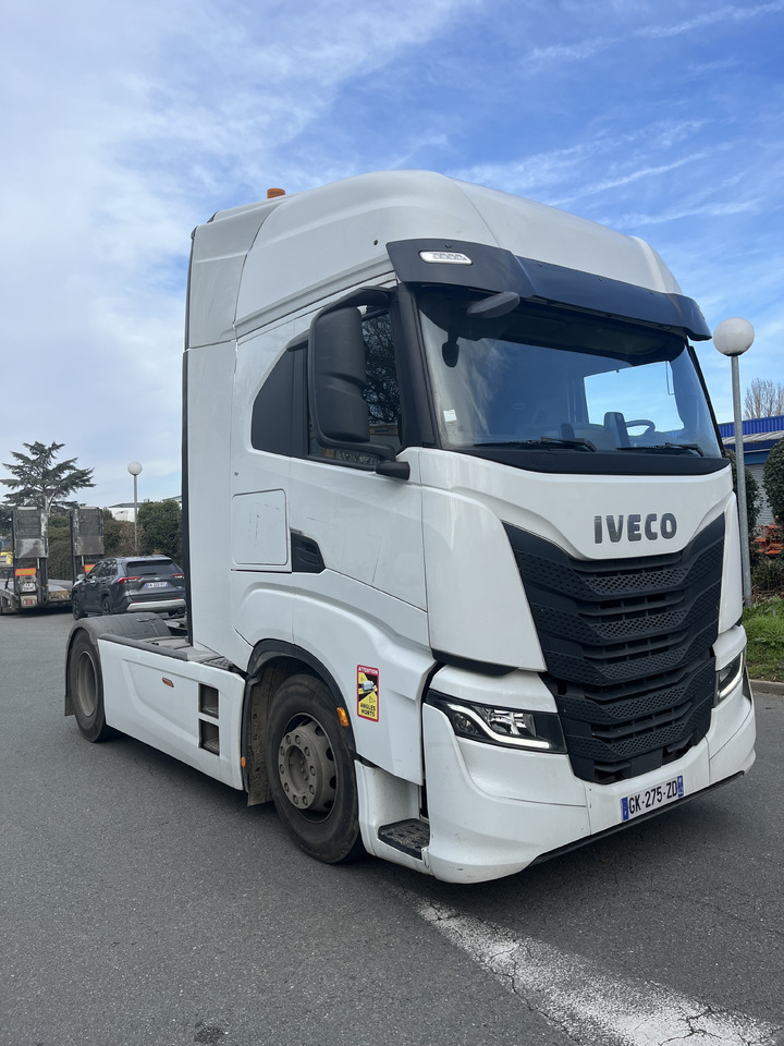 Iveco Saway 530 - Tahač: obrázek 1 Iveco Saway 530 - Tahač: obrázek 1