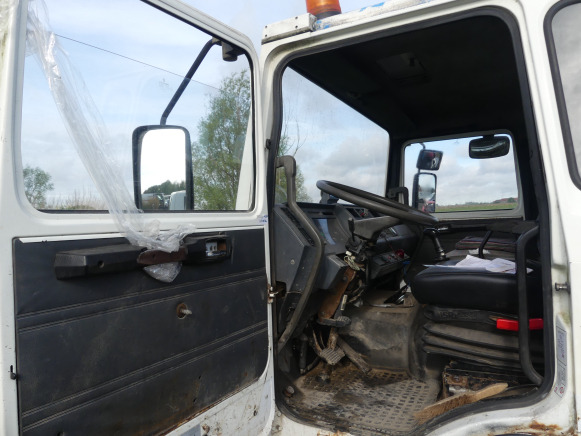 Camion benne basculante Renault 40 ABE 4 (2006-329.446 km) - Sklápěč: obrázek 5 Camion benne basculante Renault 40 ABE 4 (2006-329.446 km) - Sklápěč: obrázek 5