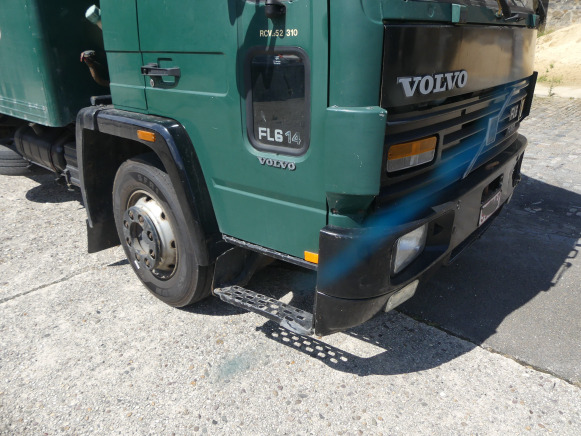Skříňový nákladní auto Camion de déménagement avec haillon arrière Volvo FL6-140 (1986-451.079 km-VIN:YB1E6AXGB405329): obrázek 13