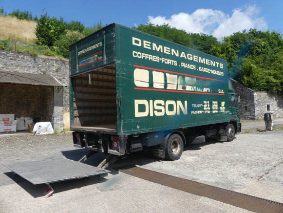 Camion de déménagement avec haillon arrière Volvo FL6-140 (1986-451.079 km-VIN:YB1E6AXGB405329) - Skříňový nákladní auto: obrázek 3 Camion de déménagement avec haillon arrière Volvo FL6-140 (1986-451.079 km-VIN:YB1E6AXGB405329) - Skříňový nákladní auto: obrázek 3