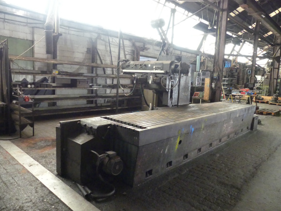 Fraiseuse universelle CNC 3 axes Huron RU 881 - Frézka na kov: obrázek 2 Fraiseuse universelle CNC 3 axes Huron RU 881 - Frézka na kov: obrázek 2