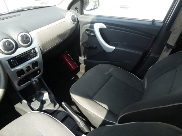 Osobní auto REF:10423 - Voiture Dacia Logan 1.5 DCI break (2012-254.373 km): obrázek 14