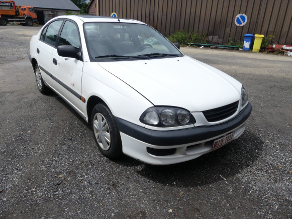 REF:DBB024 - Voiture Toyota Avensis (1998-172.549 km) - Osobní auto: obrázek 2 REF:DBB024 - Voiture Toyota Avensis (1998-172.549 km) - Osobní auto: obrázek 2