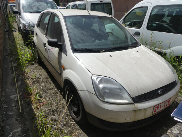 REF:Immatriculée sous : SPI-110 - Voiture Ford FIESTA - Osobní auto: obrázek 2 REF:Immatriculée sous : SPI-110 - Voiture Ford FIESTA - Osobní auto: obrázek 2