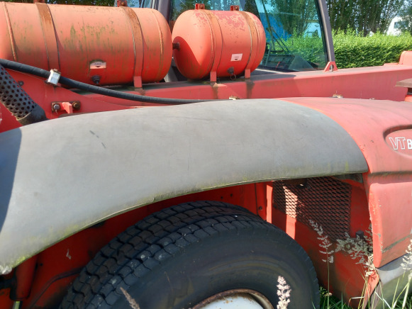 Tracteur CHARIOTRAC pour pièces - Traktor: obrázek 5 Tracteur CHARIOTRAC pour pièces - Traktor: obrázek 5