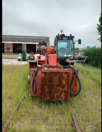 Tracteur CHARIOTRAC pour pièces - Traktor: obrázek 2 Tracteur CHARIOTRAC pour pièces - Traktor: obrázek 2