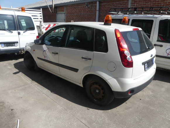 Voiture Ford FIESTA (2006-110.830 km) - Osobní auto: obrázek 2 Voiture Ford FIESTA (2006-110.830 km) - Osobní auto: obrázek 2