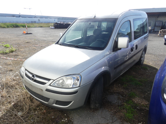 Voiture Opel Combo - Osobní auto: obrázek 1 Voiture Opel Combo - Osobní auto: obrázek 1
