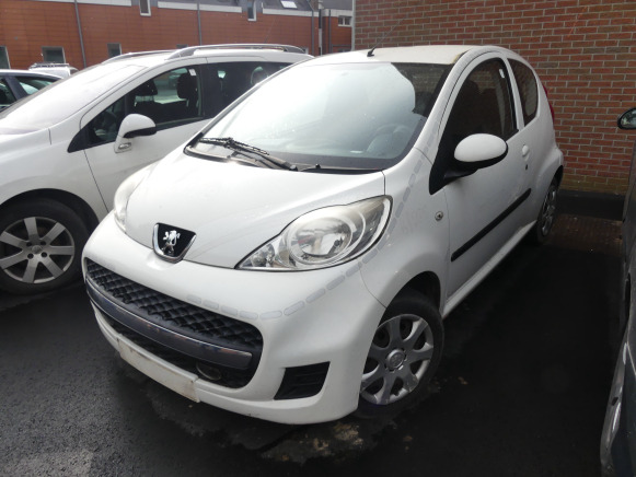Voiture Peugeot 107 (2012-99.475 km) - Osobní auto: obrázek 1 Voiture Peugeot 107 (2012-99.475 km) - Osobní auto: obrázek 1