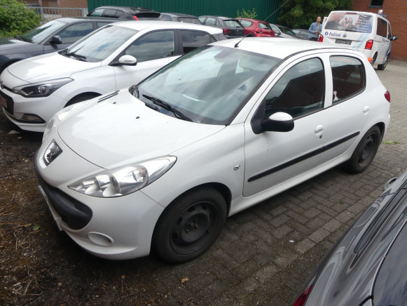 Voiture Peugeot 206+ (2010-119.445 km) - Osobní auto: obrázek 2 Voiture Peugeot 206+ (2010-119.445 km) - Osobní auto: obrázek 2
