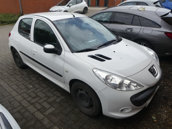 Voiture Peugeot 206+ (2010-119.445 km) - Osobní auto: obrázek 1 Voiture Peugeot 206+ (2010-119.445 km) - Osobní auto: obrázek 1