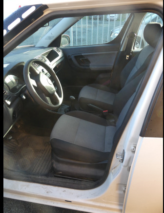 Voiture Skoda Roomster (2010-118.919 km) - Osobní auto: obrázek 5 Voiture Skoda Roomster (2010-118.919 km) - Osobní auto: obrázek 5