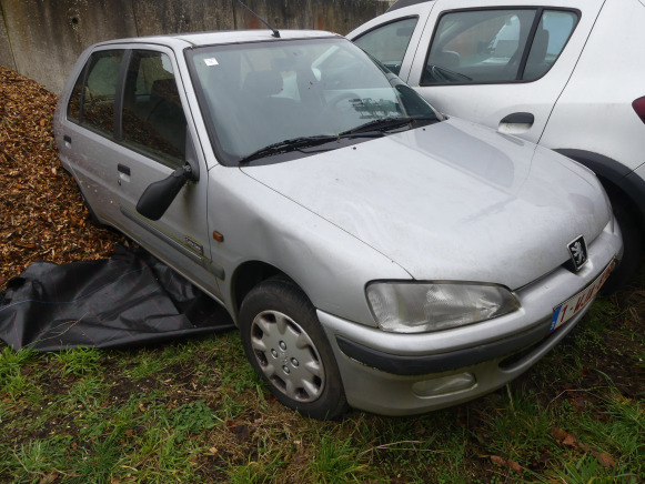 Osobní auto Voiture (saisie sur voirie) Peugeot 106: obrázek 1