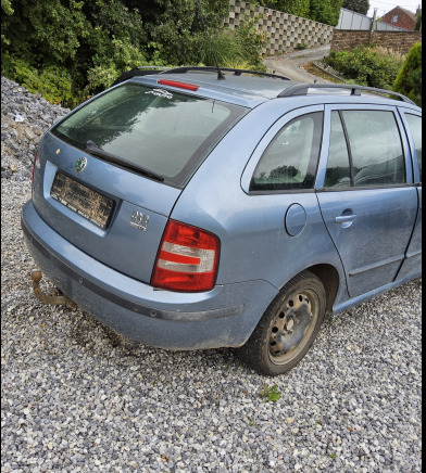 Skoda fabia - Osobní auto: obrázek 4 Skoda fabia - Osobní auto: obrázek 4