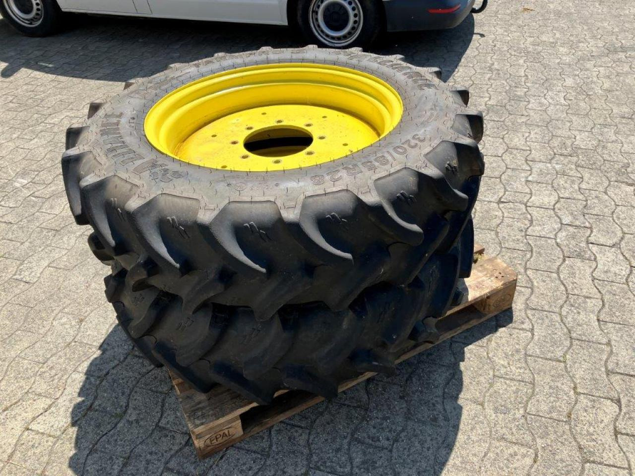 Alliance 320/85R28 - Pneumatiky pro Zemědělská technika: obrázek 2 Alliance 320/85R28 - Pneumatiky pro Zemědělská technika: obrázek 2