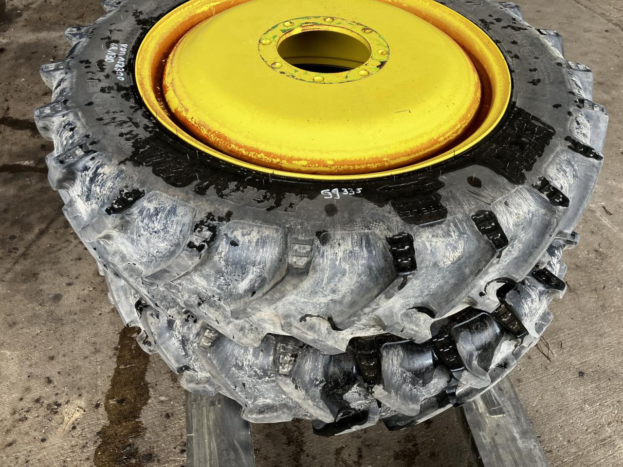 BKT 270/95R32 - Pneumatiky pro Zemědělská technika: obrázek 4 BKT 270/95R32 - Pneumatiky pro Zemědělská technika: obrázek 4