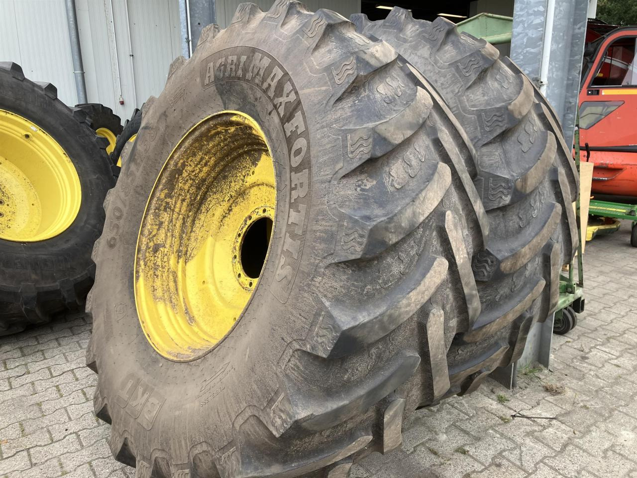 BKT 650/85R38 - Pneumatiky pro Zemědělská technika: obrázek 1 BKT 650/85R38 - Pneumatiky pro Zemědělská technika: obrázek 1
