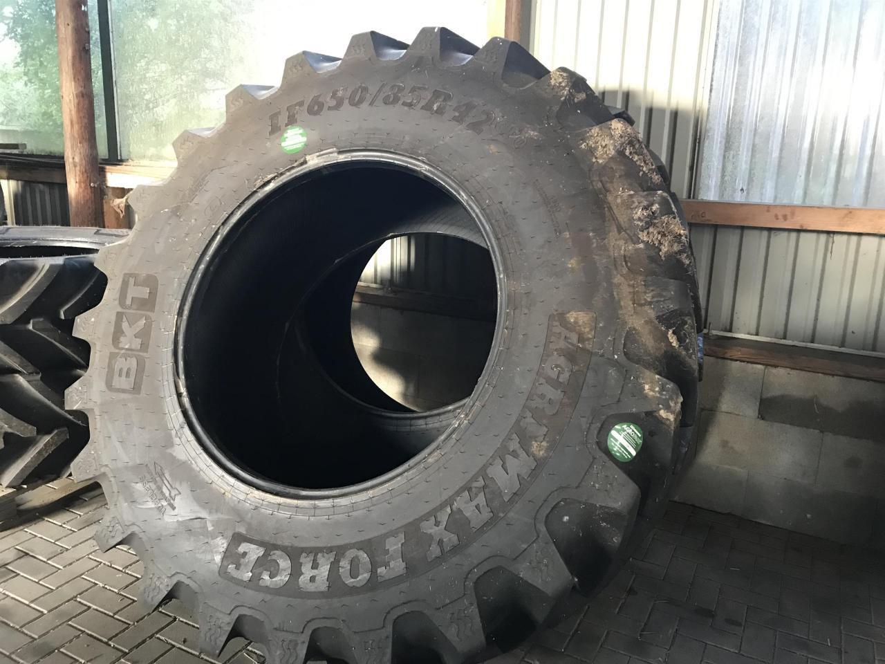 BKT 650/85R42 IF - Pneumatiky pro Zemědělská technika: obrázek 2 BKT 650/85R42 IF - Pneumatiky pro Zemědělská technika: obrázek 2