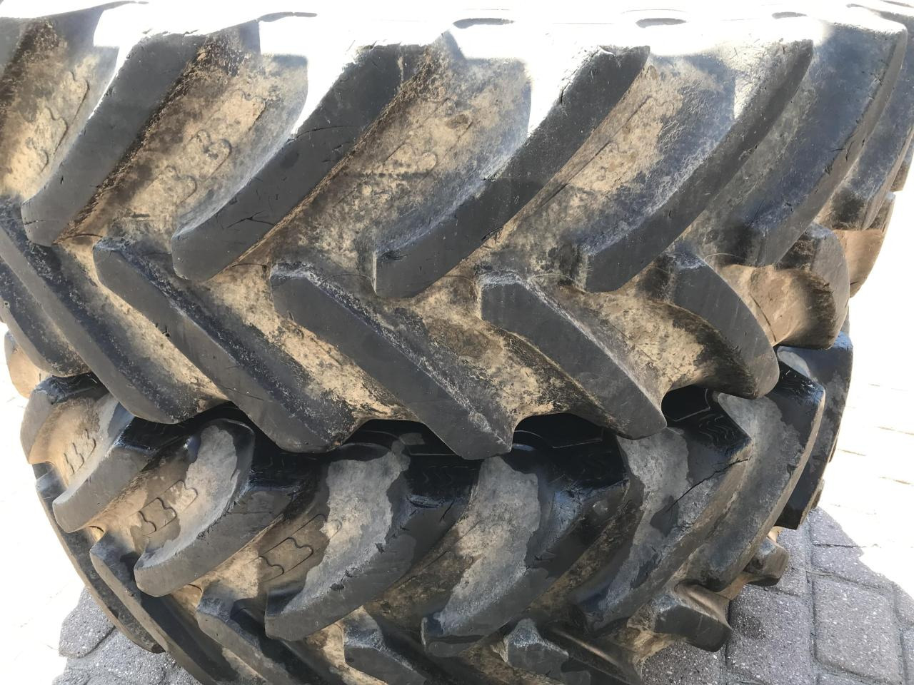 BKT 650/85R42 - Pneumatiky pro Zemědělská technika: obrázek 2 BKT 650/85R42 - Pneumatiky pro Zemědělská technika: obrázek 2