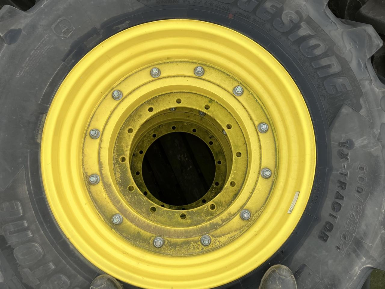 Bridgestone 600/65R34 - Pneumatiky pro Zemědělská technika: obrázek 4 Bridgestone 600/65R34 - Pneumatiky pro Zemědělská technika: obrázek 4