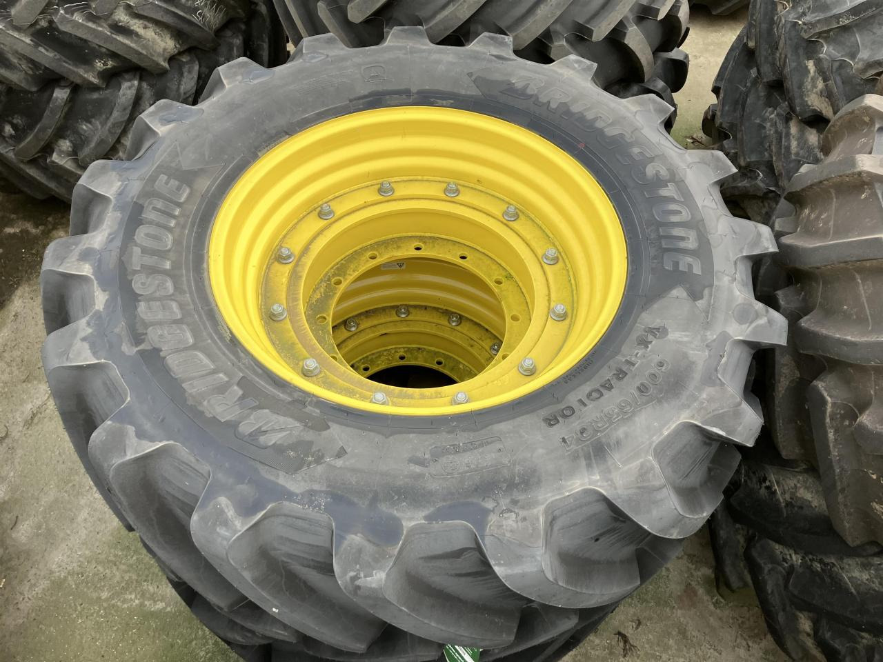Bridgestone 600/65R34 - Pneumatiky pro Zemědělská technika: obrázek 3 Bridgestone 600/65R34 - Pneumatiky pro Zemědělská technika: obrázek 3
