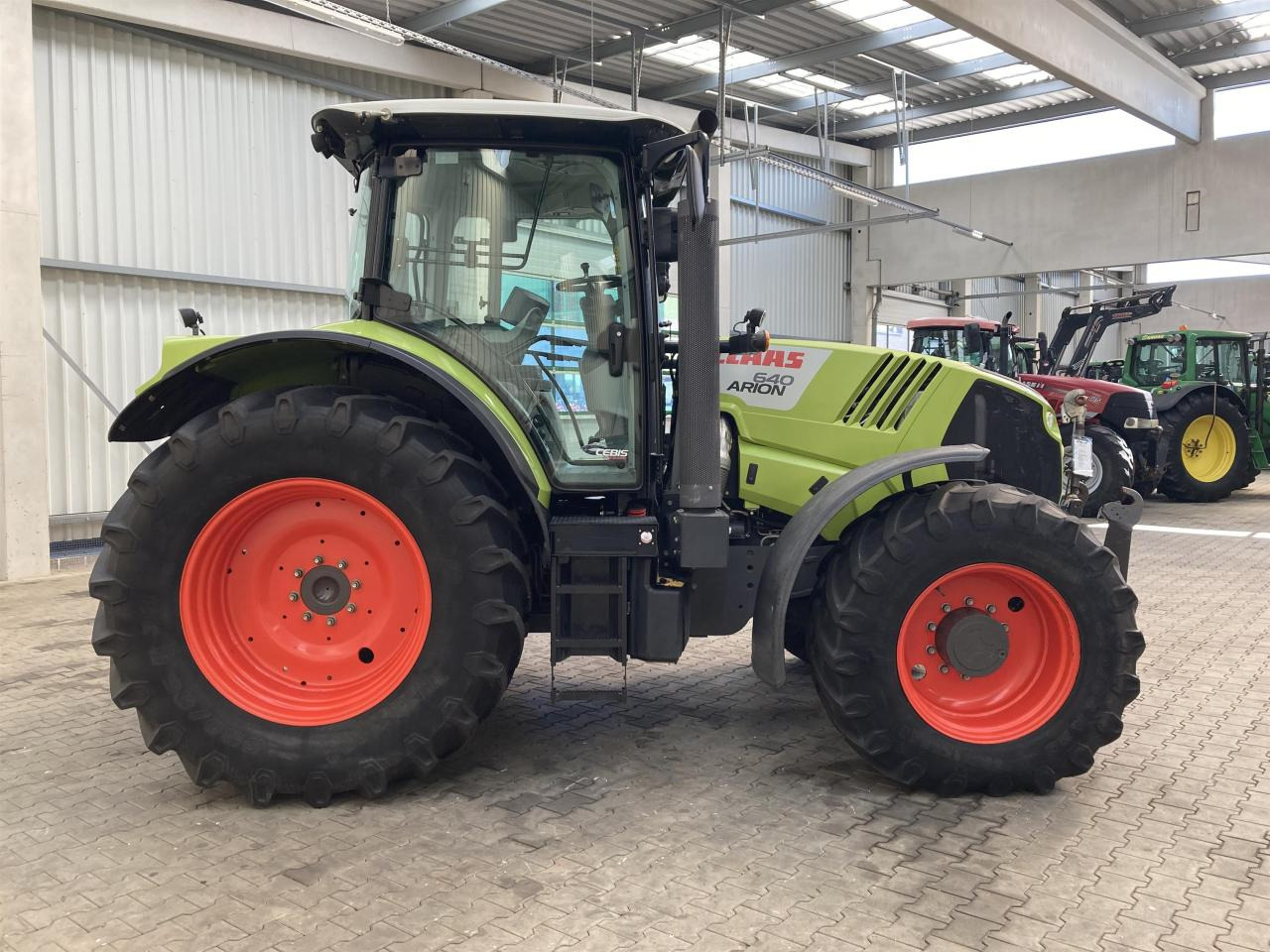 CLAAS Arion 640 - Traktor: obrázek 5 CLAAS Arion 640 - Traktor: obrázek 5