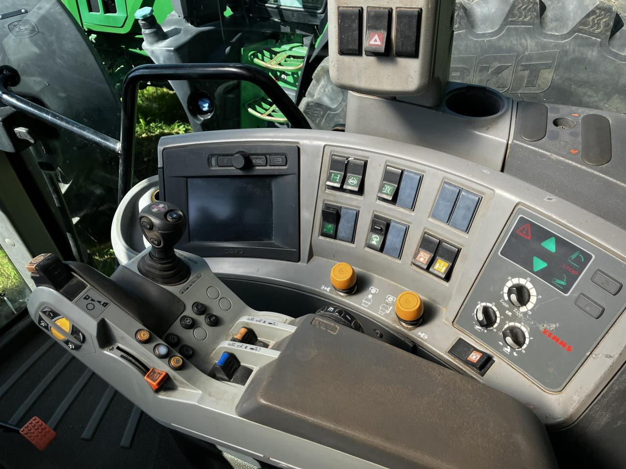 Traktor CLAAS Axion 850: obrázek 6