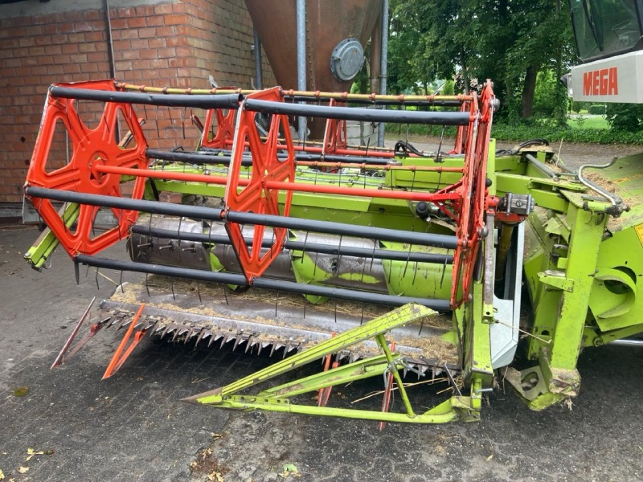 CLAAS Dominator 218 Mega - Sklízecí mlátička: obrázek 5 CLAAS Dominator 218 Mega - Sklízecí mlátička: obrázek 5