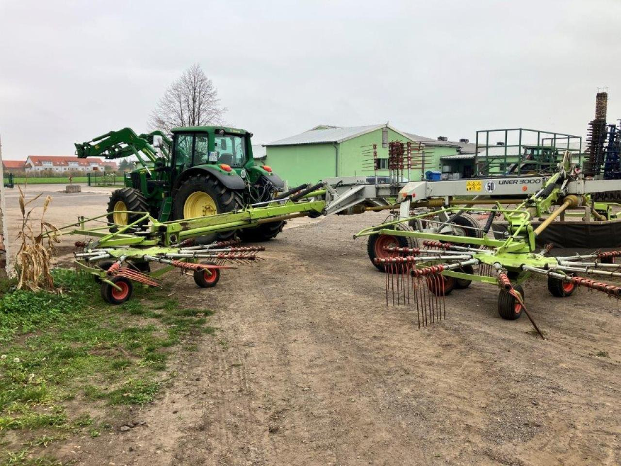 CLAAS Liner 3000 - Obraceč/ Shrnovač: obrázek 4 CLAAS Liner 3000 - Obraceč/ Shrnovač: obrázek 4