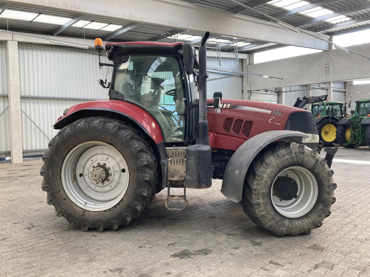 Case-IH Puma CVX 220 - Traktor: obrázek 4 Case-IH Puma CVX 220 - Traktor: obrázek 4