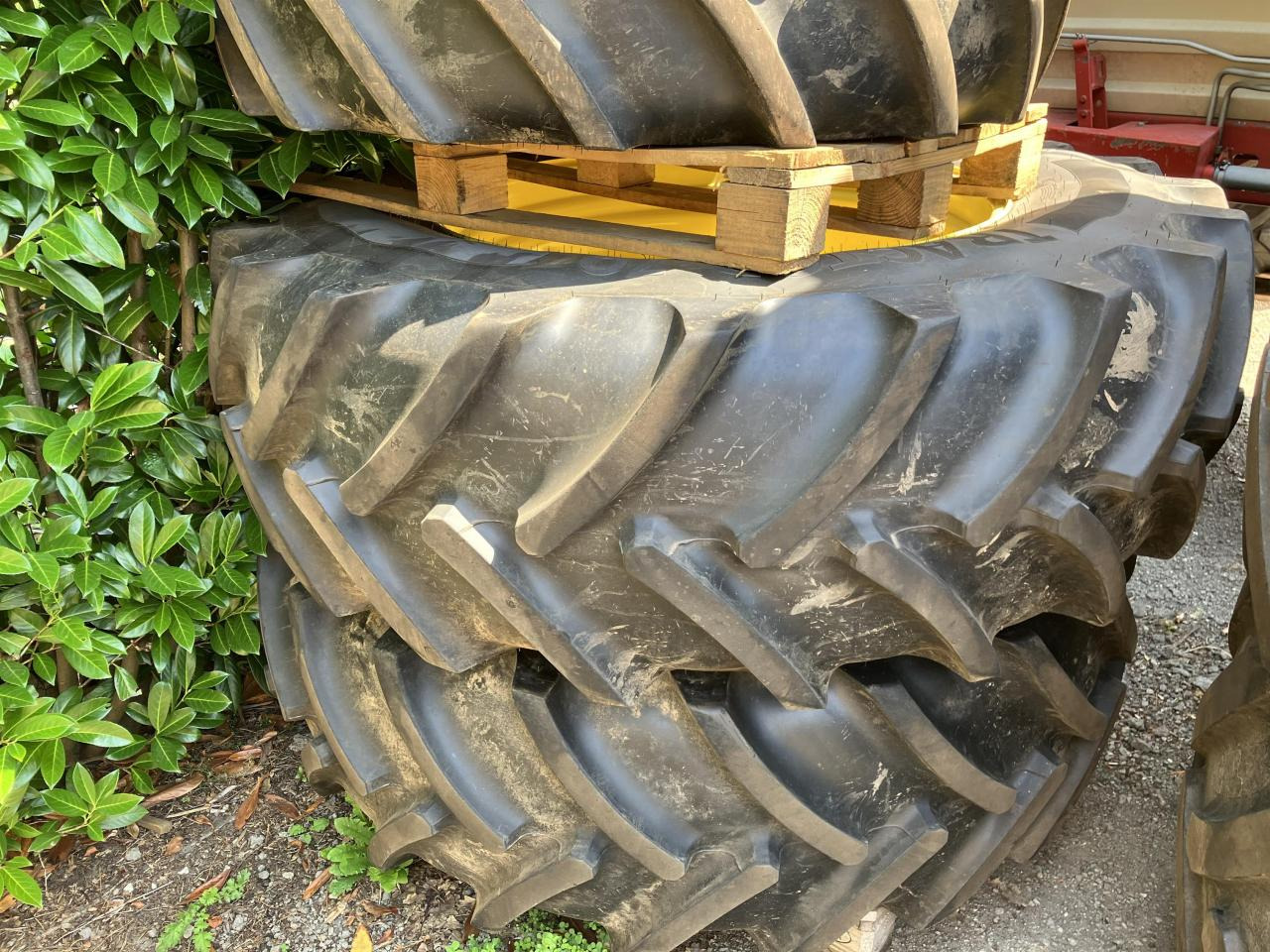 Continental 520/70R38 - Pneumatiky pro Zemědělská technika: obrázek 1 Continental 520/70R38 - Pneumatiky pro Zemědělská technika: obrázek 1