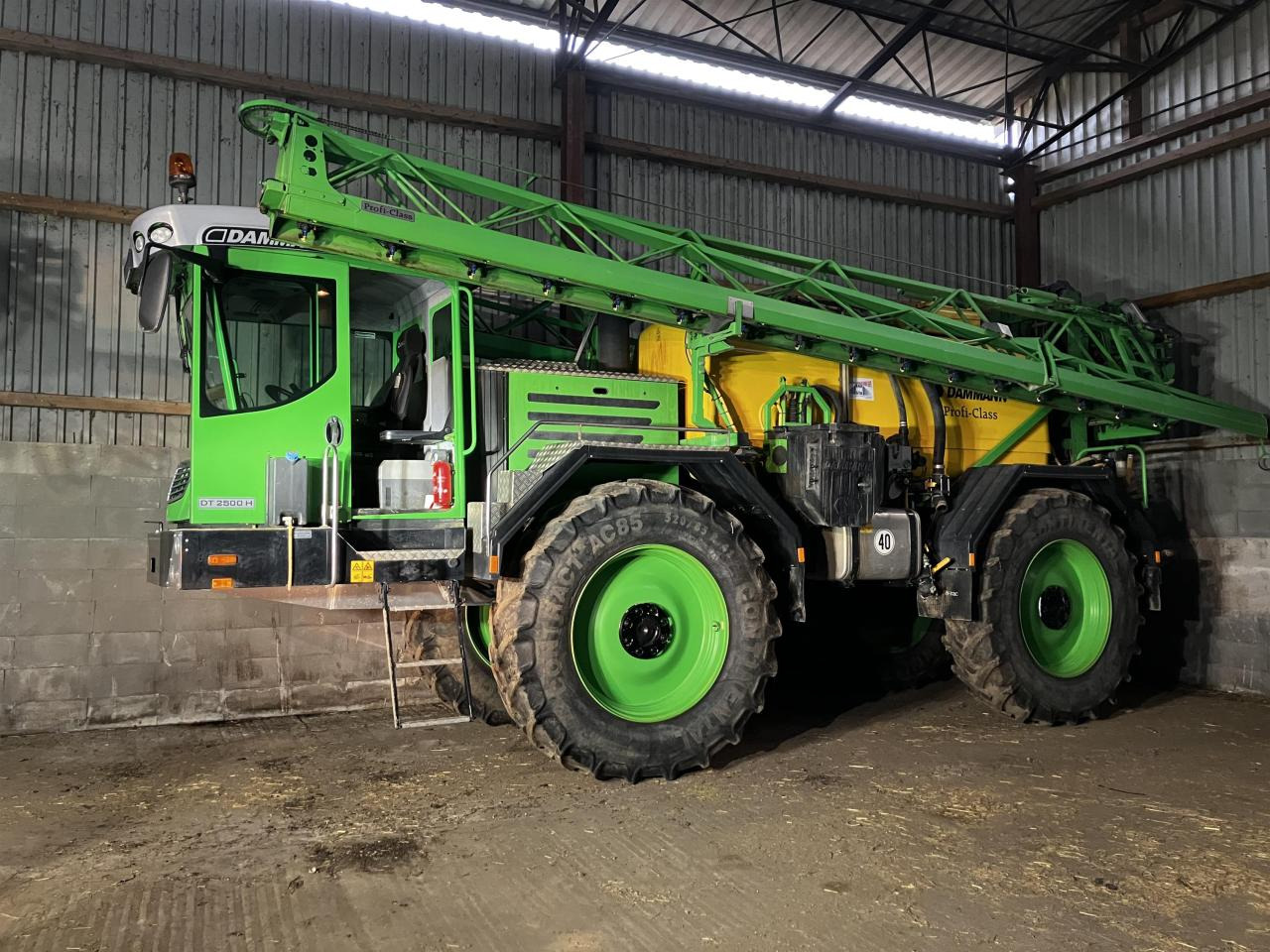 Dammann DT 2500H - Tažený postřikovač: obrázek 1 Dammann DT 2500H - Tažený postřikovač: obrázek 1