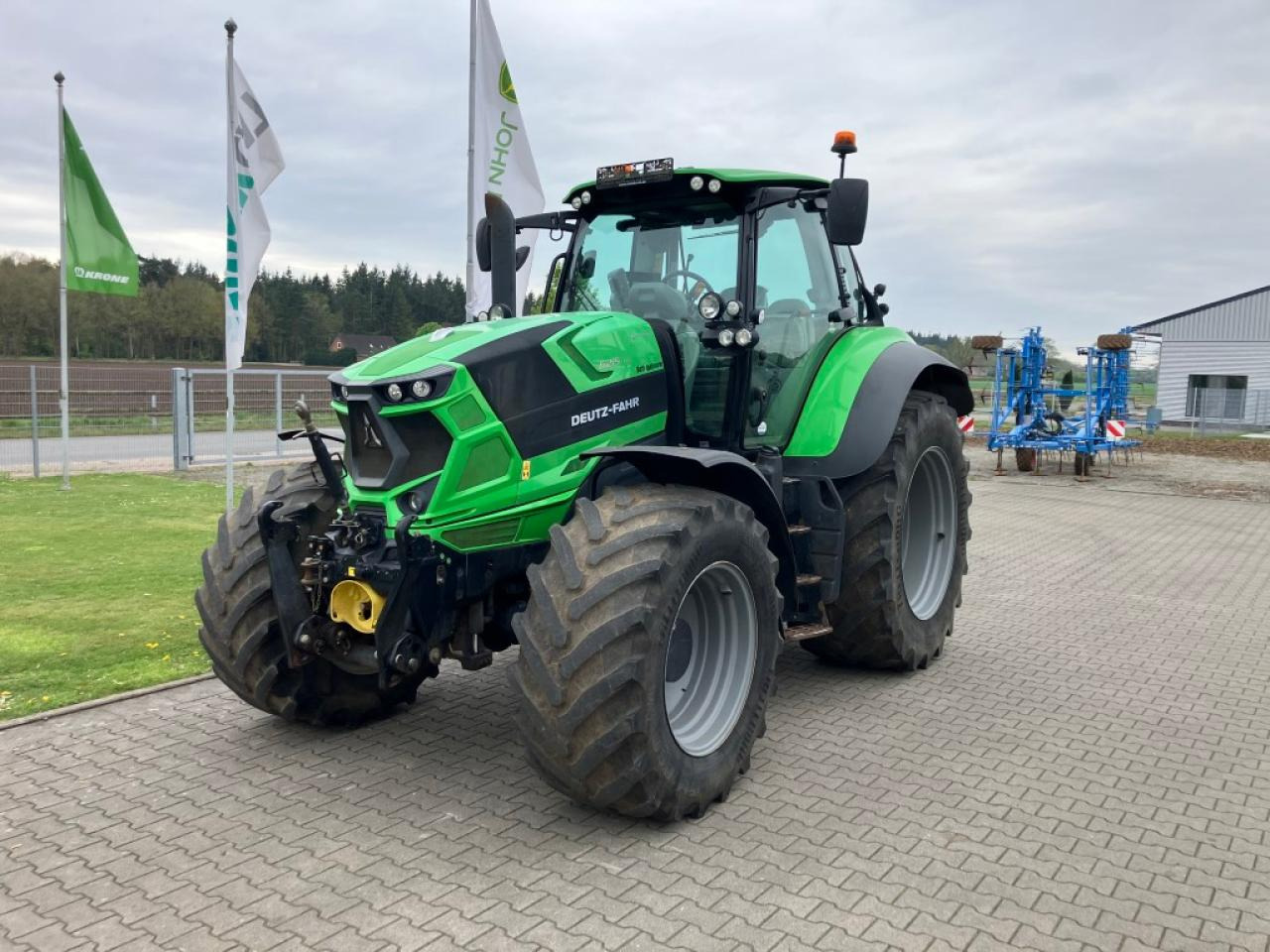 Deutz-Fahr 6215 TTV - Traktor: obrázek 1 Deutz-Fahr 6215 TTV - Traktor: obrázek 1