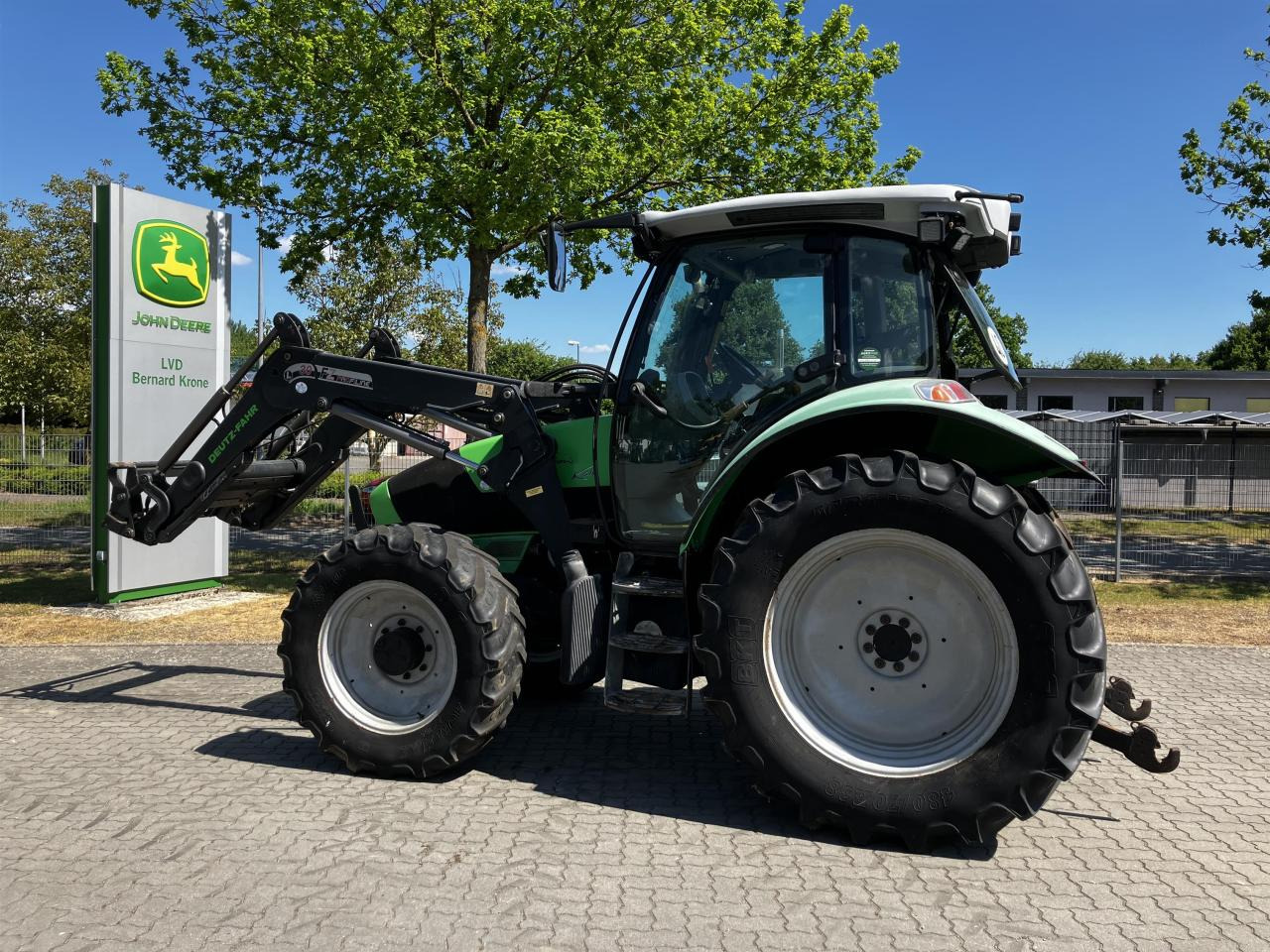 Deutz-Fahr Agrotron K410 - Traktor: obrázek 1 Deutz-Fahr Agrotron K410 - Traktor: obrázek 1