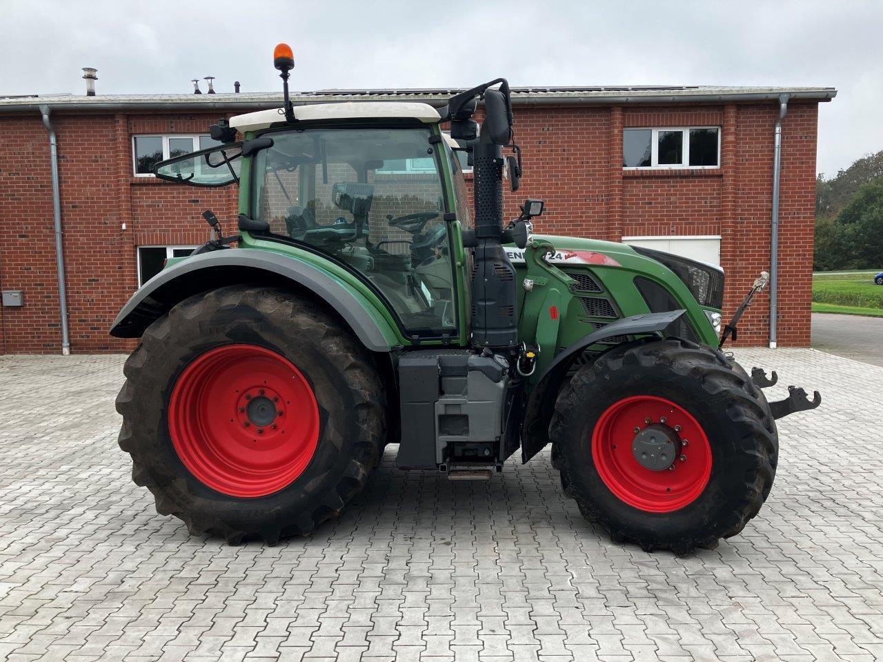 Fendt 716 Vario - Traktor: obrázek 3 Fendt 716 Vario - Traktor: obrázek 3