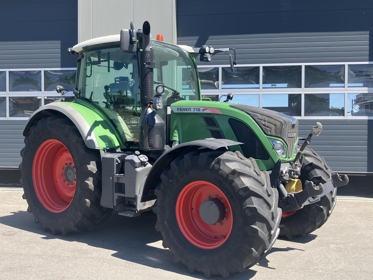 Fendt 718 Vario Profi - Traktor: obrázek 1 Fendt 718 Vario Profi - Traktor: obrázek 1