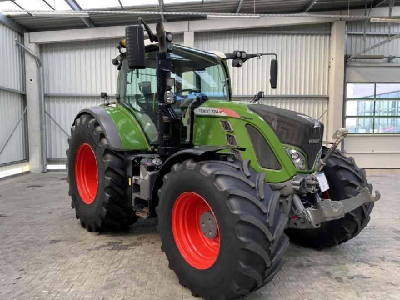 Fendt 724 Vario S4 - Traktor: obrázek 3 Fendt 724 Vario S4 - Traktor: obrázek 3