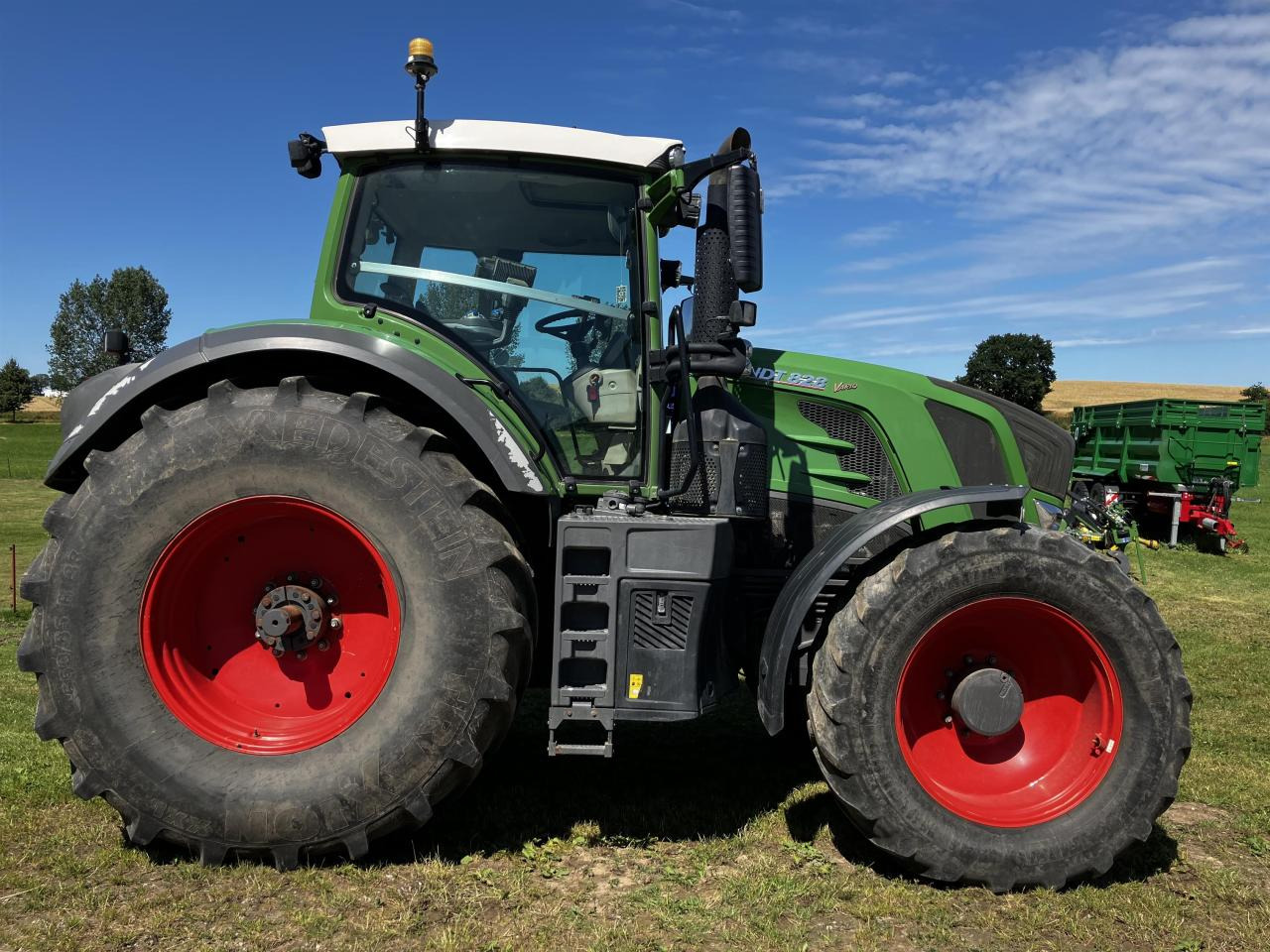 Fendt 828 Vario - Traktor: obrázek 2 Fendt 828 Vario - Traktor: obrázek 2