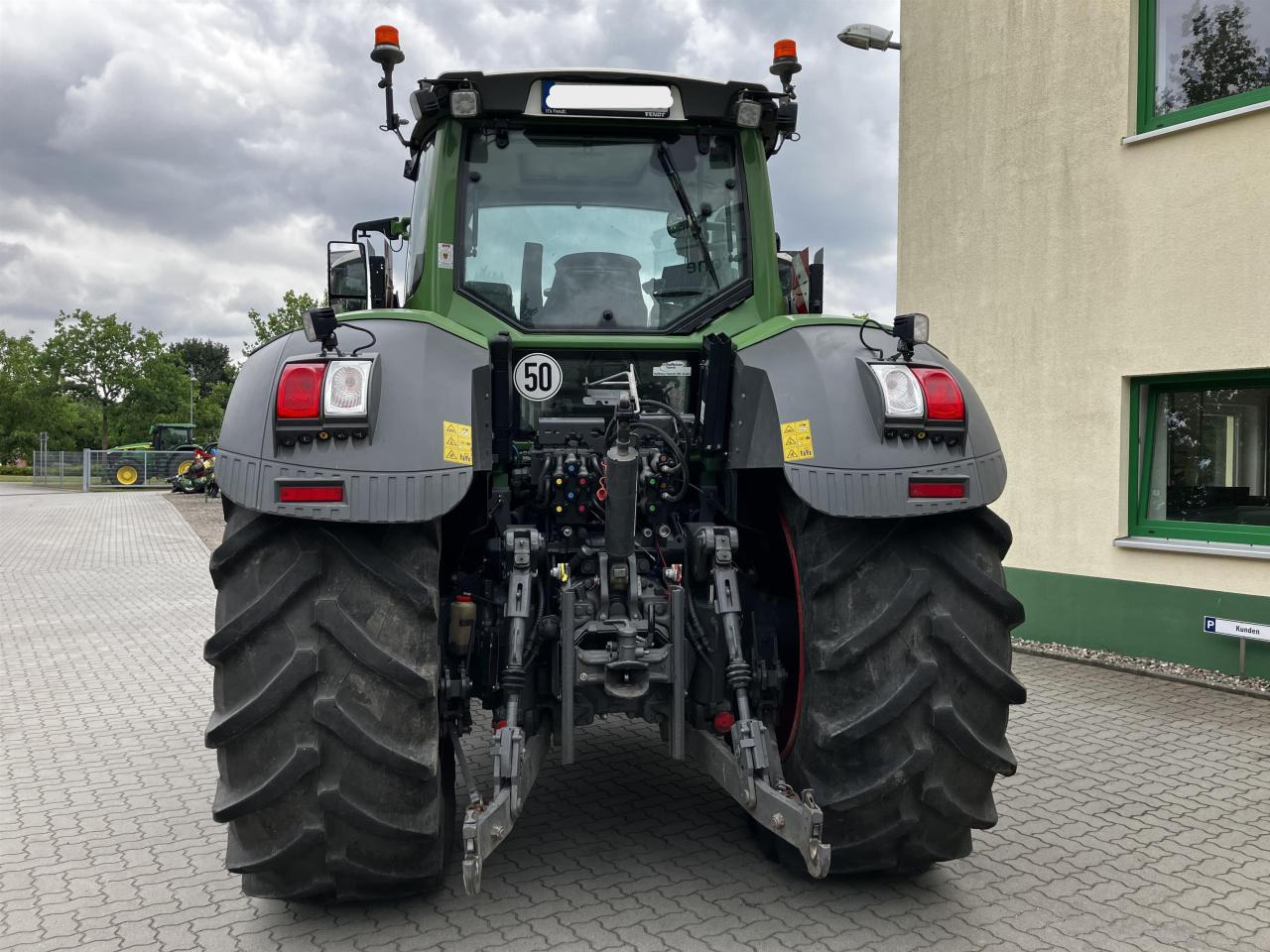 Fendt 828 Vario Profi Plus - Traktor: obrázek 5 Fendt 828 Vario Profi Plus - Traktor: obrázek 5