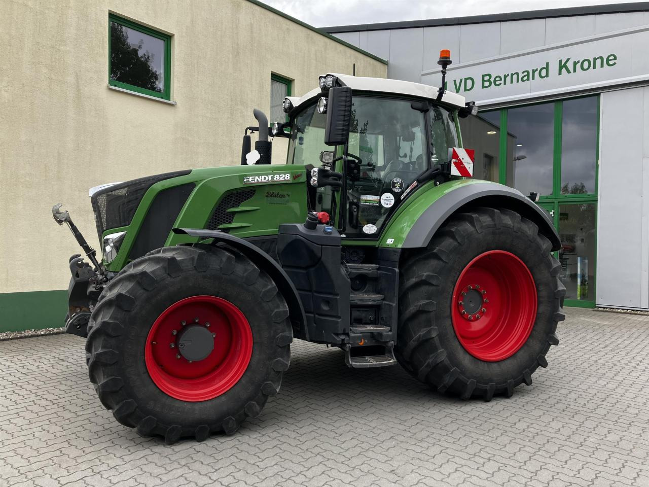 Fendt 828 Vario Profi Plus - Traktor: obrázek 1 Fendt 828 Vario Profi Plus - Traktor: obrázek 1