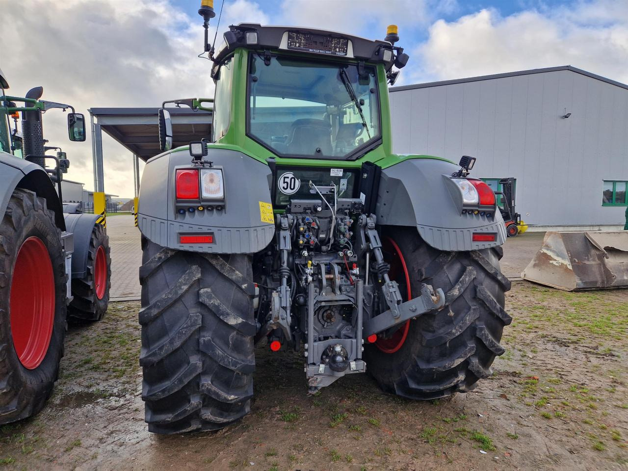 Fendt 828 Vario S4 Profi Plus - Traktor: obrázek 3 Fendt 828 Vario S4 Profi Plus - Traktor: obrázek 3