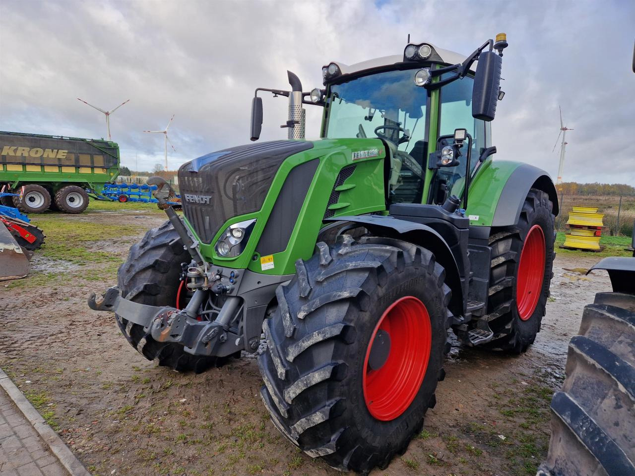 Fendt 828 Vario S4 Profi Plus - Traktor: obrázek 2 Fendt 828 Vario S4 Profi Plus - Traktor: obrázek 2