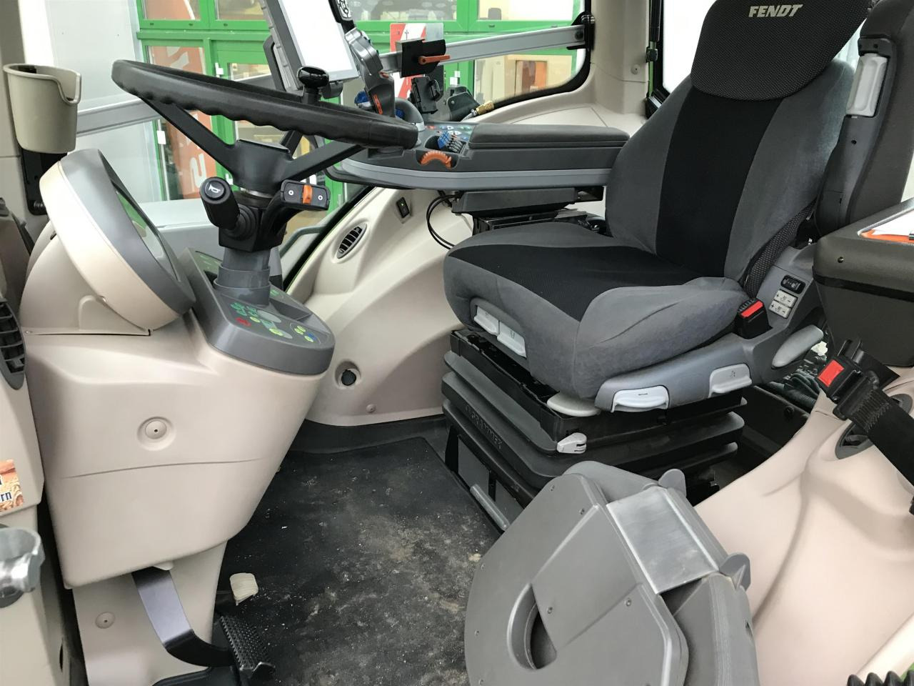 Traktor Fendt 933: obrázek 7