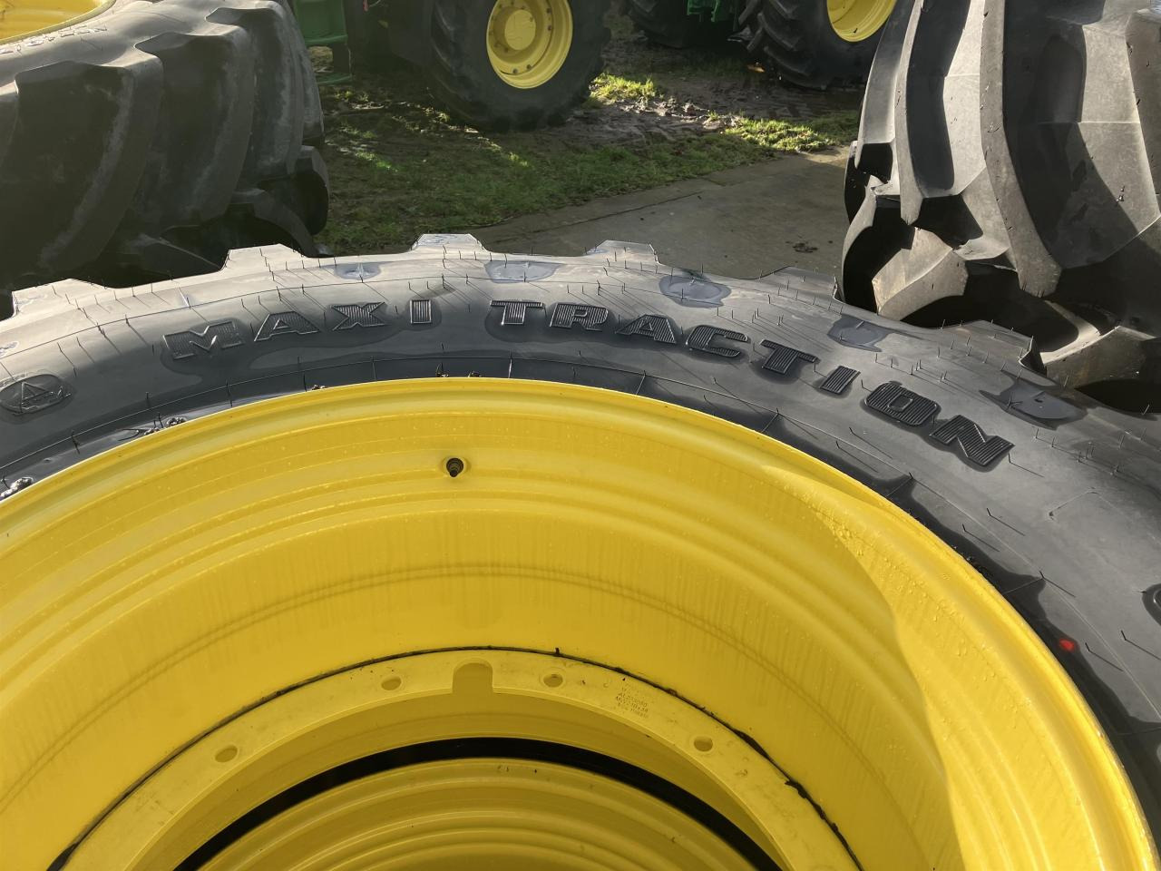 Firestone 650/85R38 - Pneumatiky pro Zemědělská technika: obrázek 3 Firestone 650/85R38 - Pneumatiky pro Zemědělská technika: obrázek 3