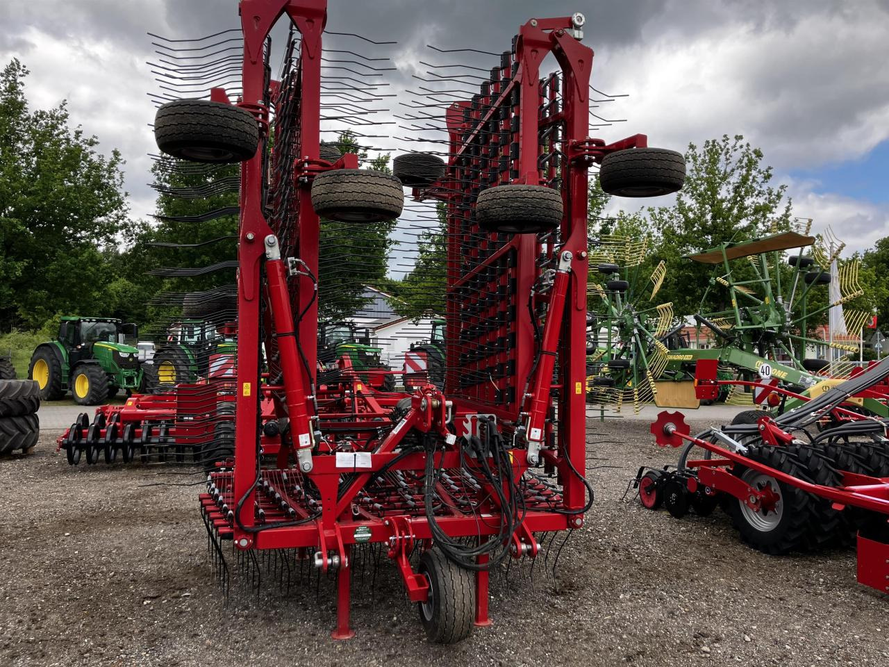 Horsch Cura 12 ST - Stroj na obdělávání půdy: obrázek 2 Horsch Cura 12 ST - Stroj na obdělávání půdy: obrázek 2