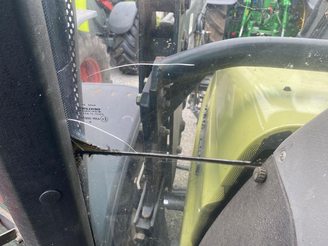 Hürlimann XT 909 - Traktor: obrázek 2 Hürlimann XT 909 - Traktor: obrázek 2