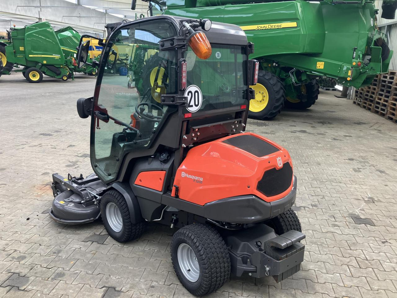 Husqvarna Rider P525D - Sekačka na trávu: obrázek 4 Husqvarna Rider P525D - Sekačka na trávu: obrázek 4