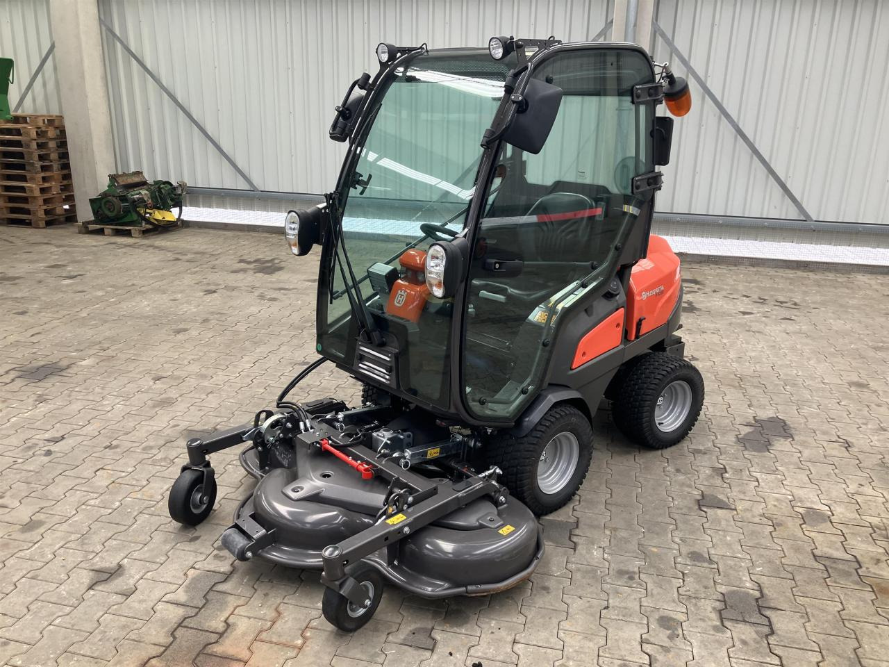 Husqvarna Rider P525D - Sekačka na trávu: obrázek 1 Husqvarna Rider P525D - Sekačka na trávu: obrázek 1