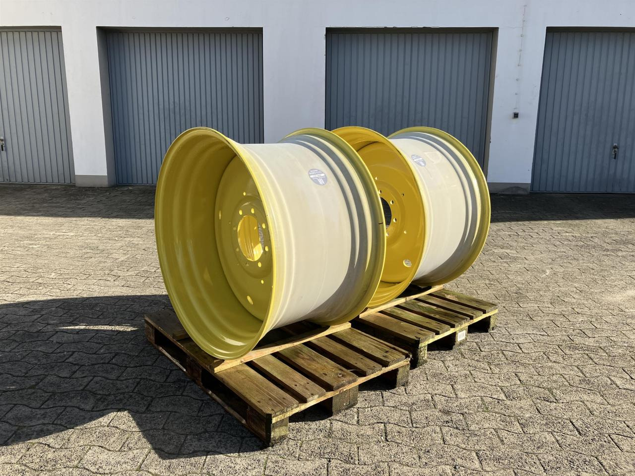 John Deere 23x38 - Pneumatiky pro Zemědělská technika: obrázek 1 John Deere 23x38 - Pneumatiky pro Zemědělská technika: obrázek 1